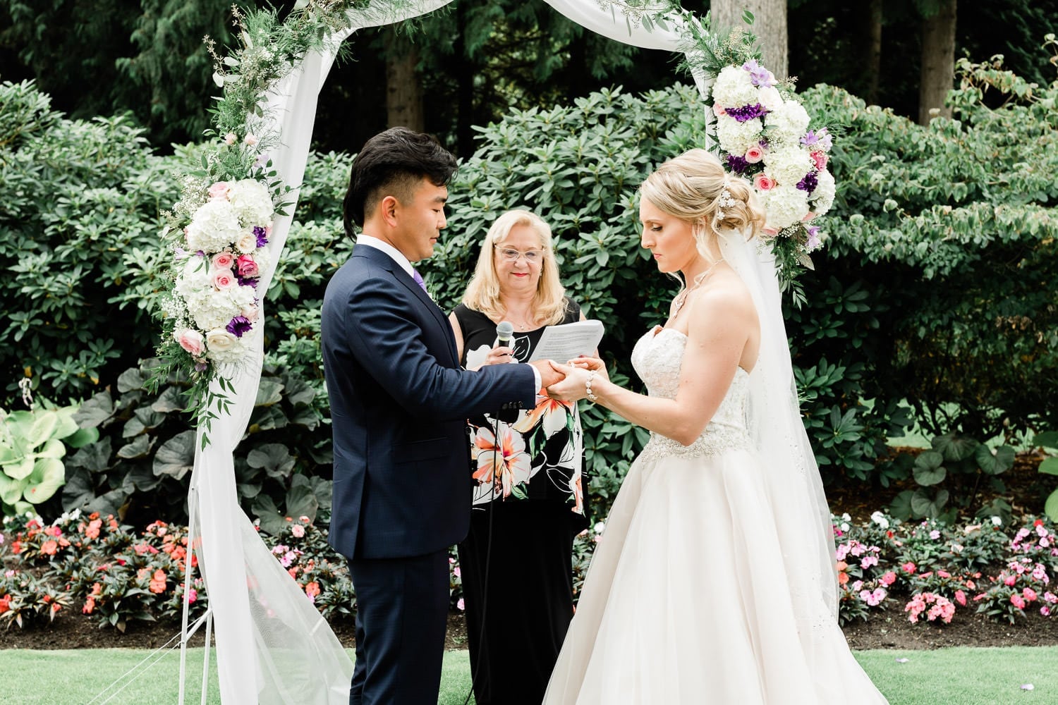 Wedding ceremony | Vancouver wedding photographer | Westwood Plateau Golf Club Wedding
